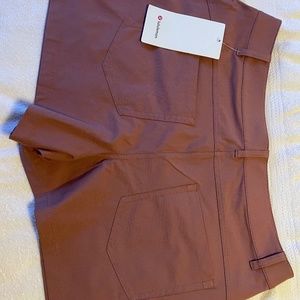 New with Tags Lululemon HR 5 Pocket 4 inch Shorts